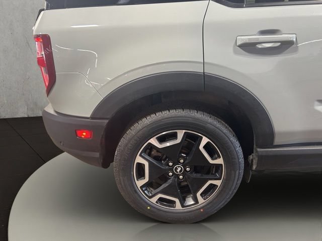 Certified 2022 Ford Bronco Sport Outer Banks w/ Tech Package AWD/4WD image 28