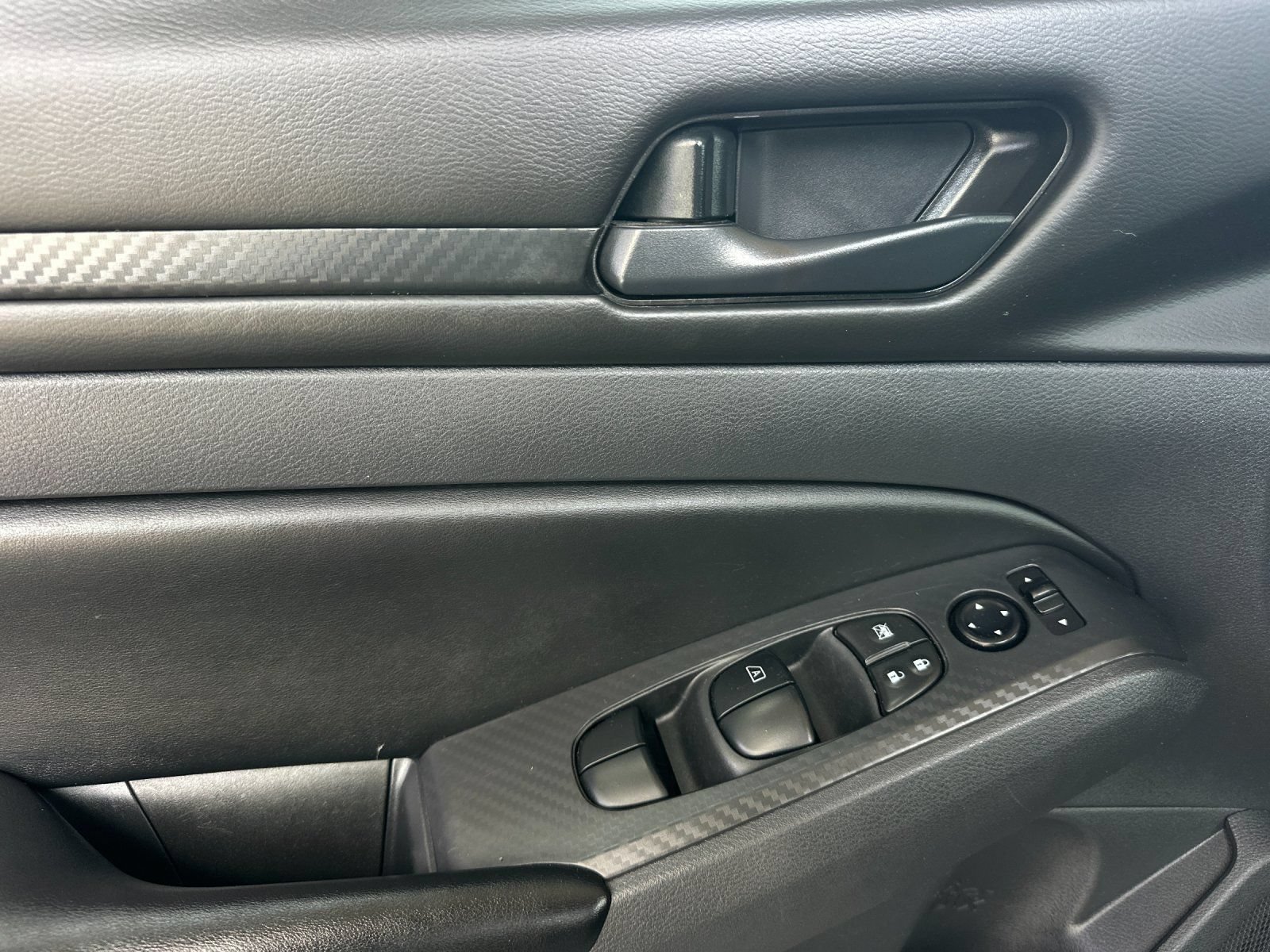 Used 2024 Nissan Altima 2.5 S FWD image 10