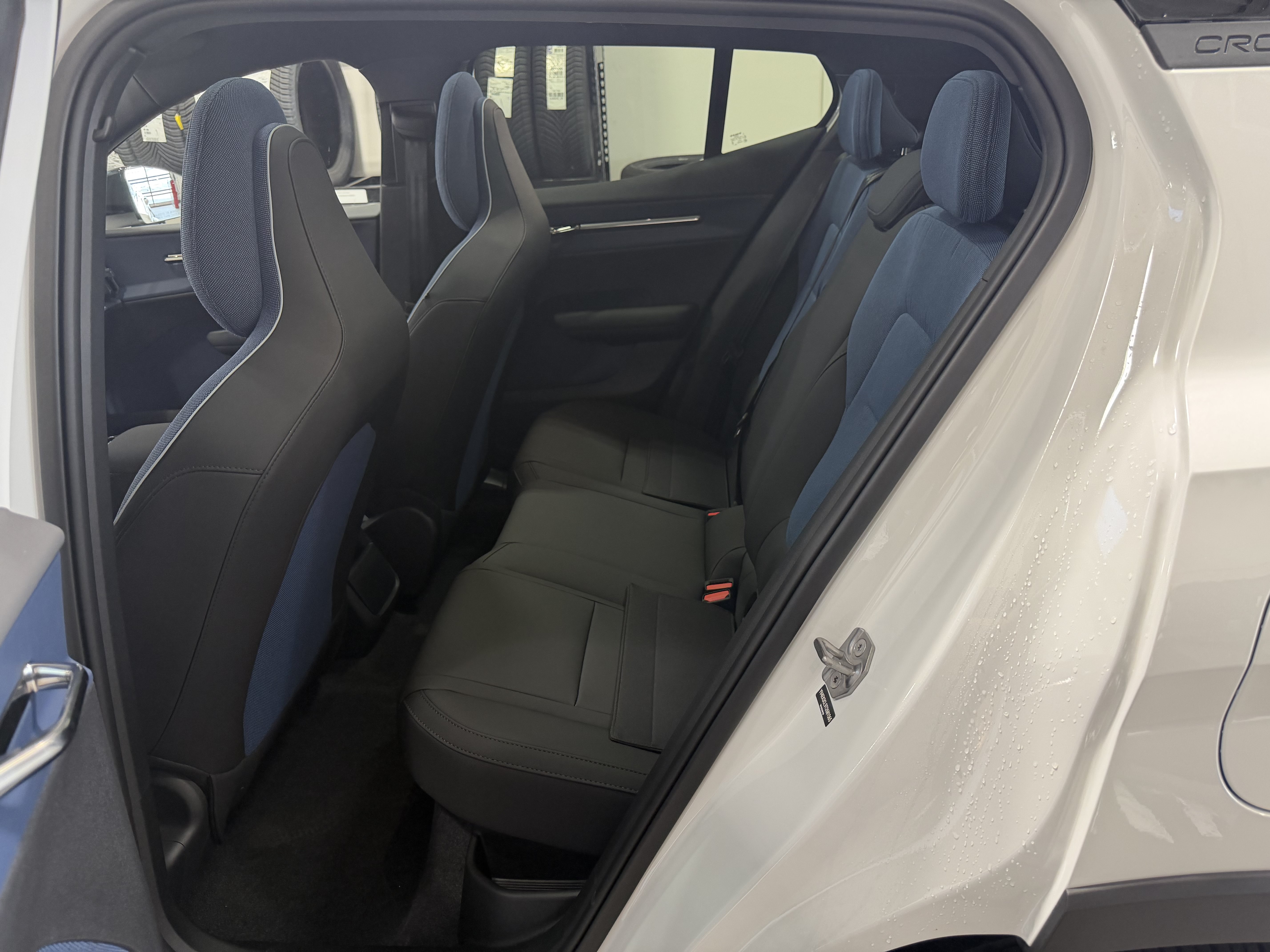 New 2026 Volvo EX30 Cross Country Ultra w/ Protection Package Premier AWD/4WD image 20