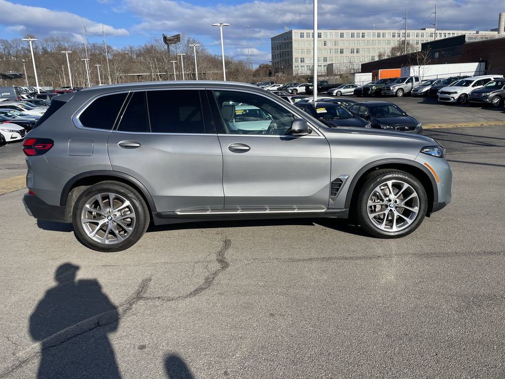 Used 2024 BMW X5 xDrive40i w/ Premium Package image 7