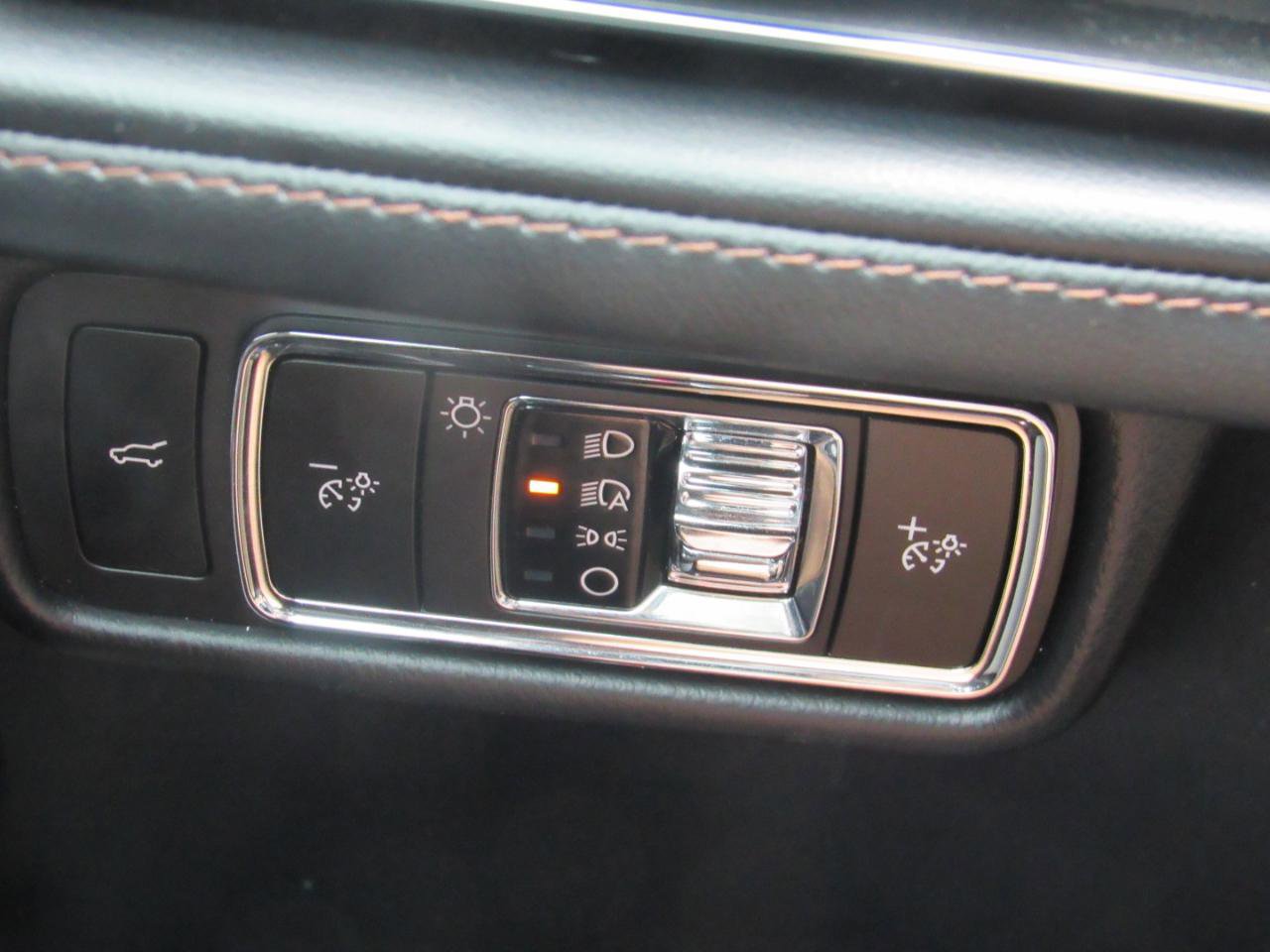 Used 2023 Lincoln Aviator Reserve w/ Equipment Group 201A AWD/4WD image 17