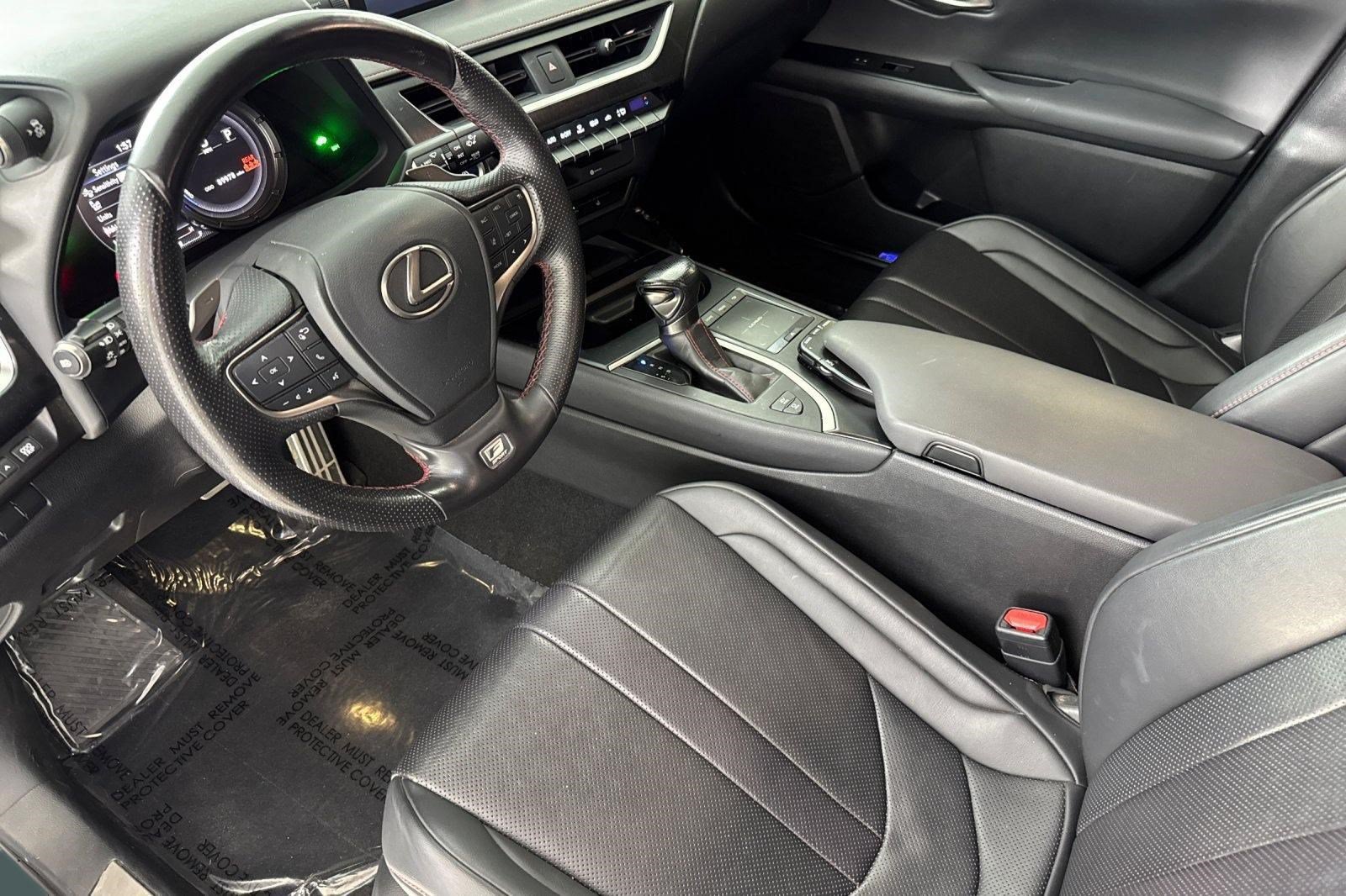 Used 2019 Lexus UX 250h F Sport AWD/4WD image 4