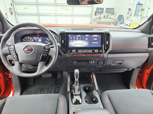 Used 2025 Nissan Frontier Pro-X image 24