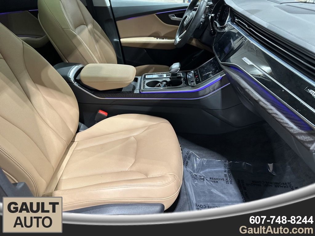 Used 2022 Audi Q8 Prestige w/ Prestige Package image 17