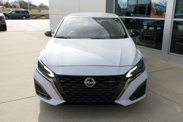 Used 2024 Nissan Altima 2.5 SR image 6