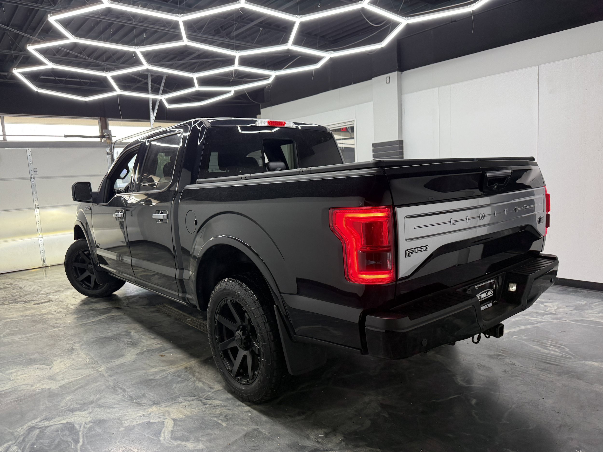 Used 2017 Ford F150 Limited AWD/4WD image 3