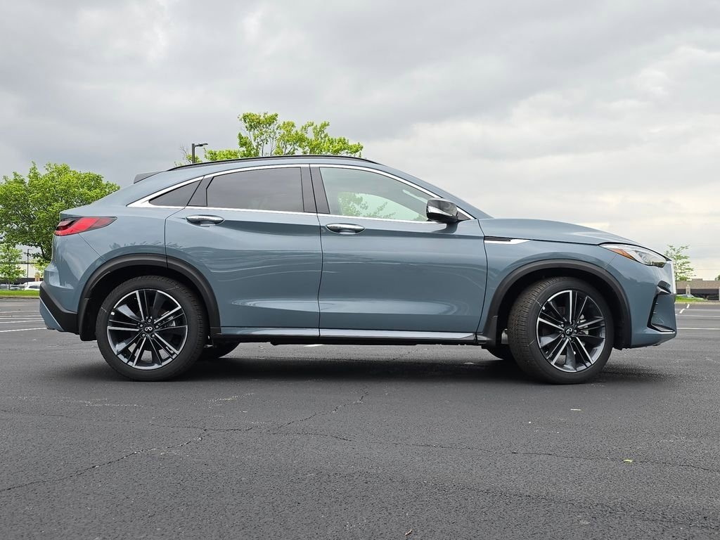 New 2025 INFINITI QX55 Essential image 20
