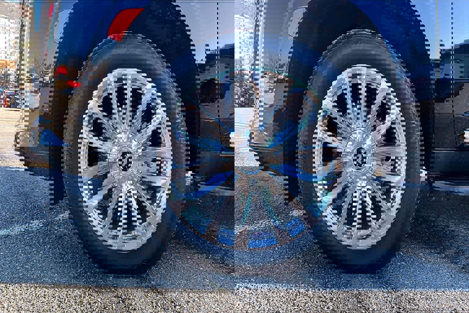 Used 2024 Cadillac Escalade ESV Premium Luxury image 9