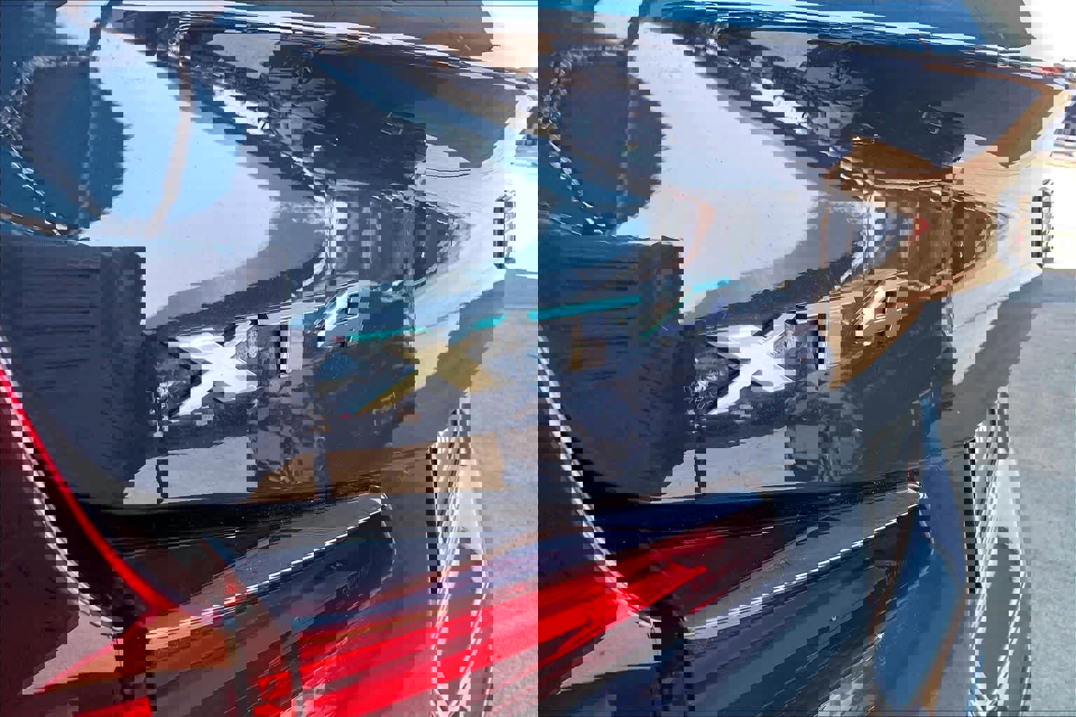 Used 2024 Cadillac XT4 Luxury w/ Cold Weather Package image 32