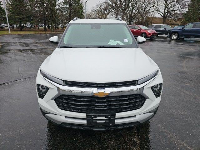 Used 2025 Chevrolet TrailBlazer LT AWD/4WD image 9