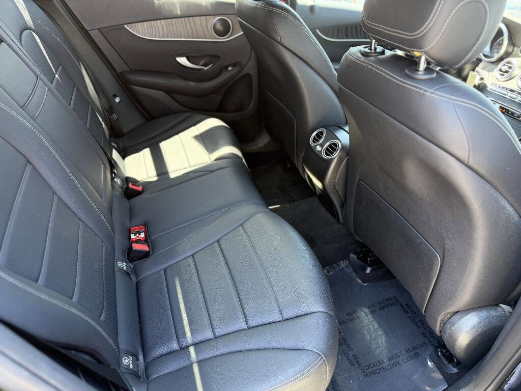 Used 2017 Mercedes-Benz GLC 300 w/ Premium 1 Package image 17