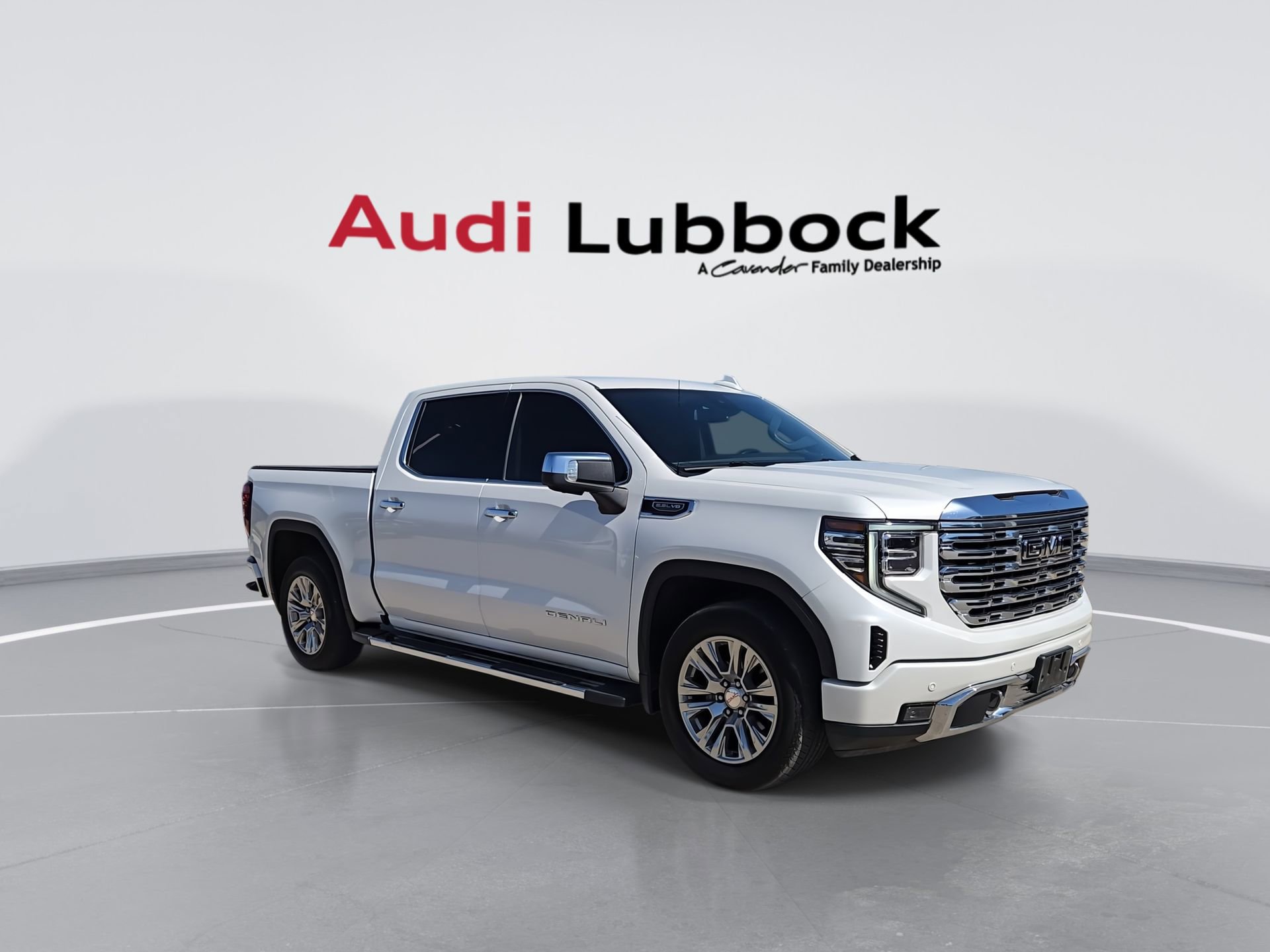 Used 2022 GMC Sierra 1500 Denali AWD/4WD image 2