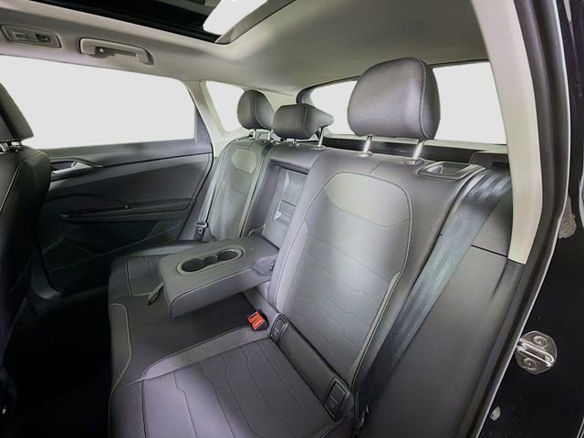 New 2025 Volkswagen Taos SE image 22