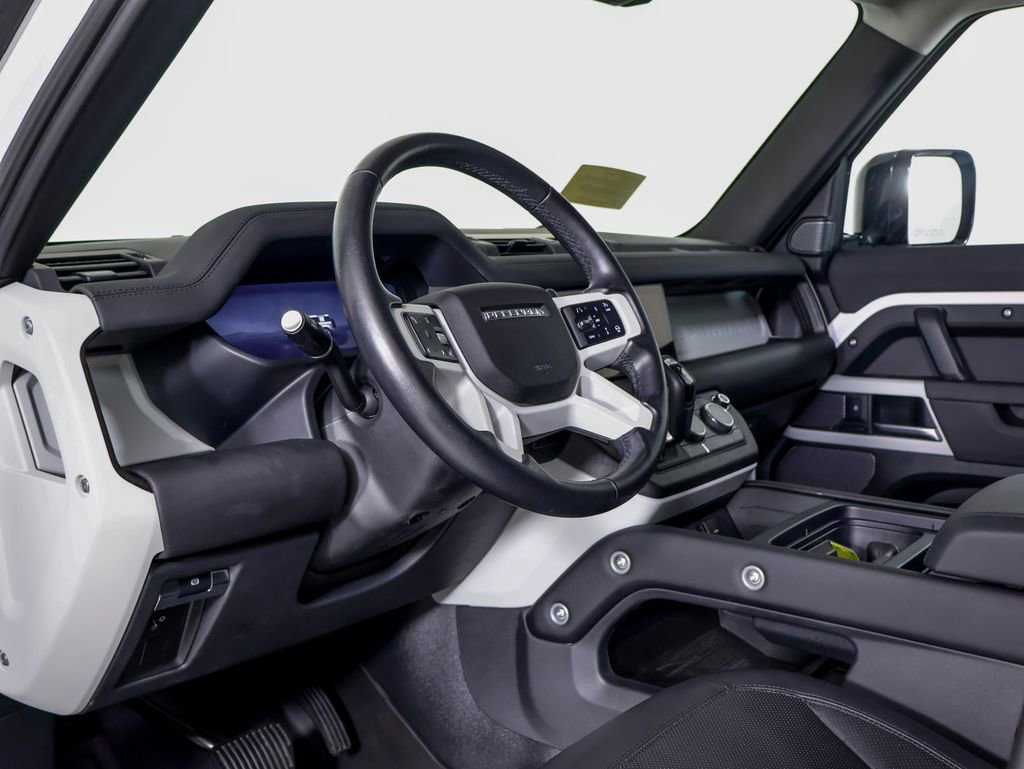 Used 2024 Land Rover Defender 110 S AWD/4WD image 4