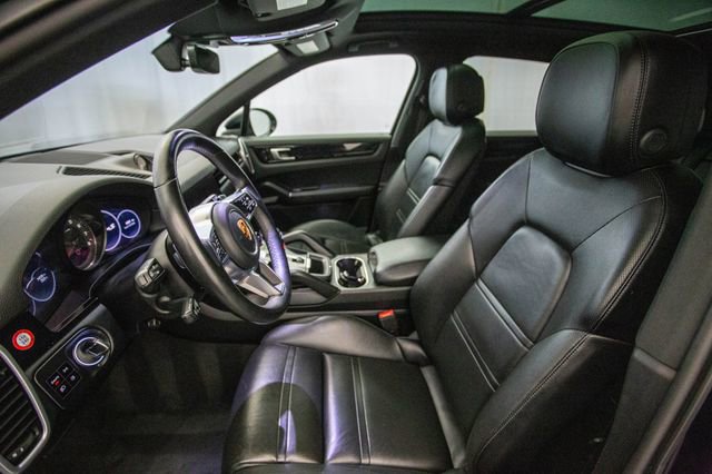 Used 2019 Porsche Cayenne S w/ Premium Plus Package image 18