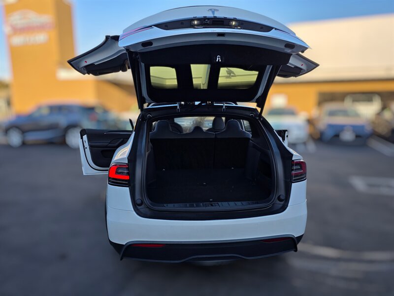 Used 2022 Tesla Model X AWD/4WD image 14