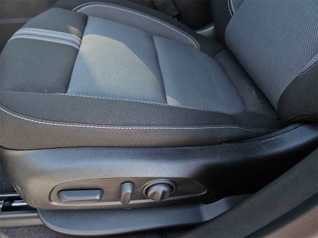 New 2025 Chevrolet Blazer LT w/ Convenience Package image 21