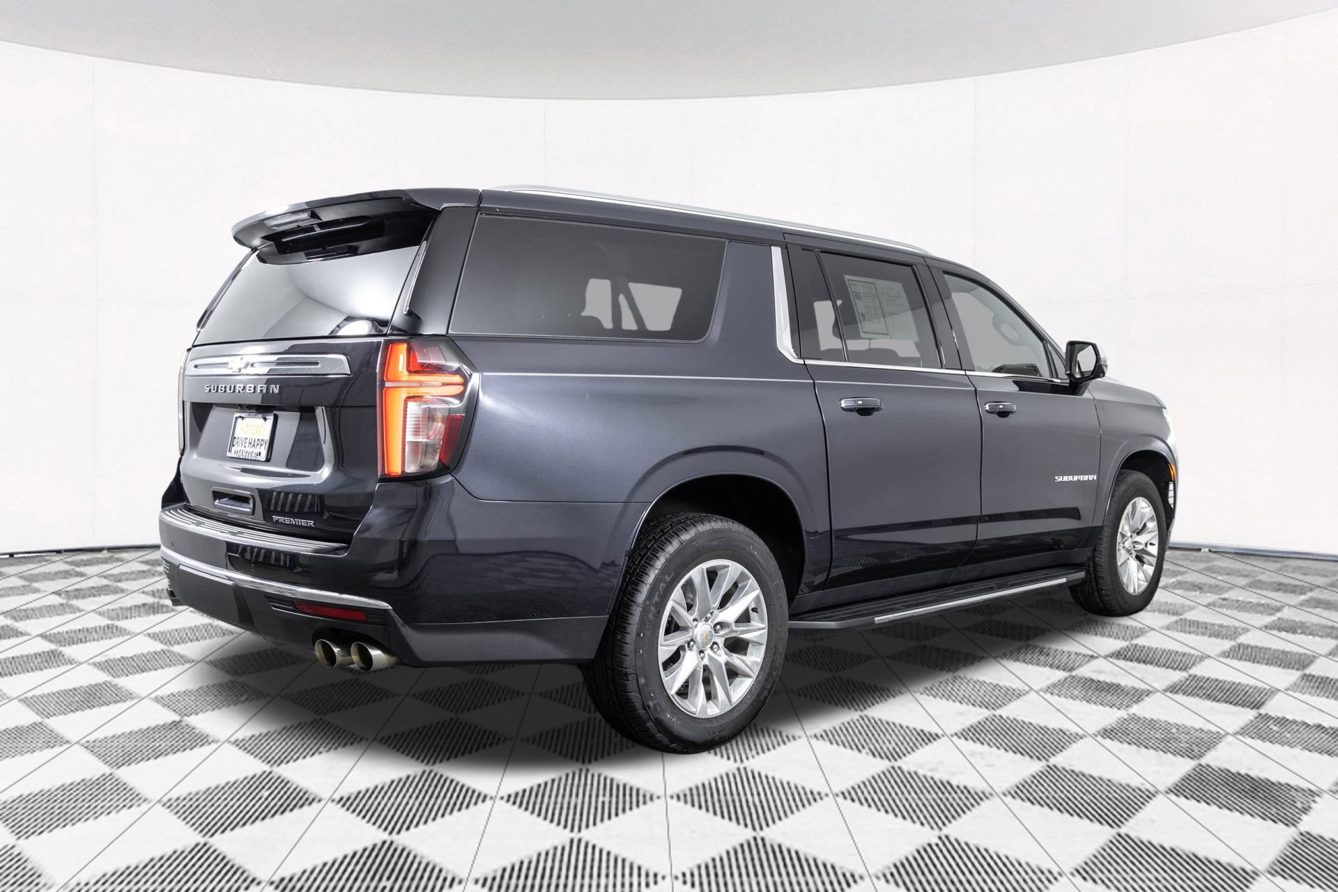 Used 2024 Chevrolet Suburban Premier w/ Premium Package AWD/4WD image 19