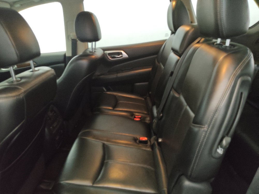 Used 2017 Nissan Pathfinder Platinum w/ Midnight Edition Package AWD/4WD image 18