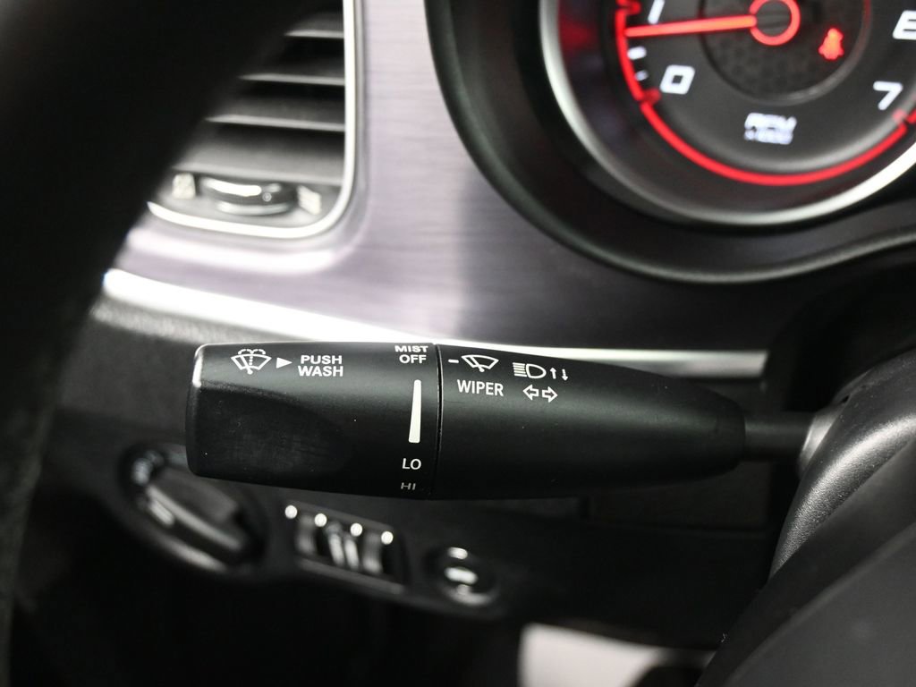 Used 2018 Dodge Charger SXT image 15