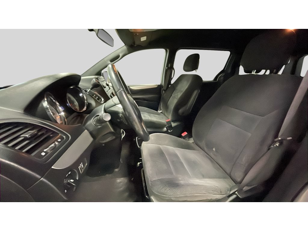 Used 2015 Dodge Grand Caravan SE w/ Quick Order Package 29E SE FWD image 13