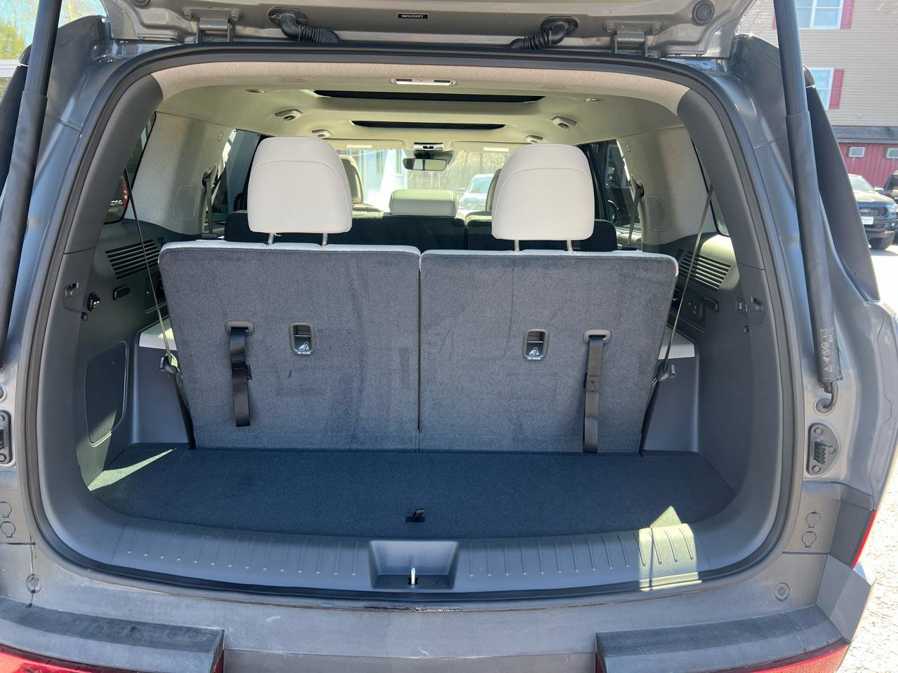 Used 2025 Hyundai Santa Fe Limited FWD image 32