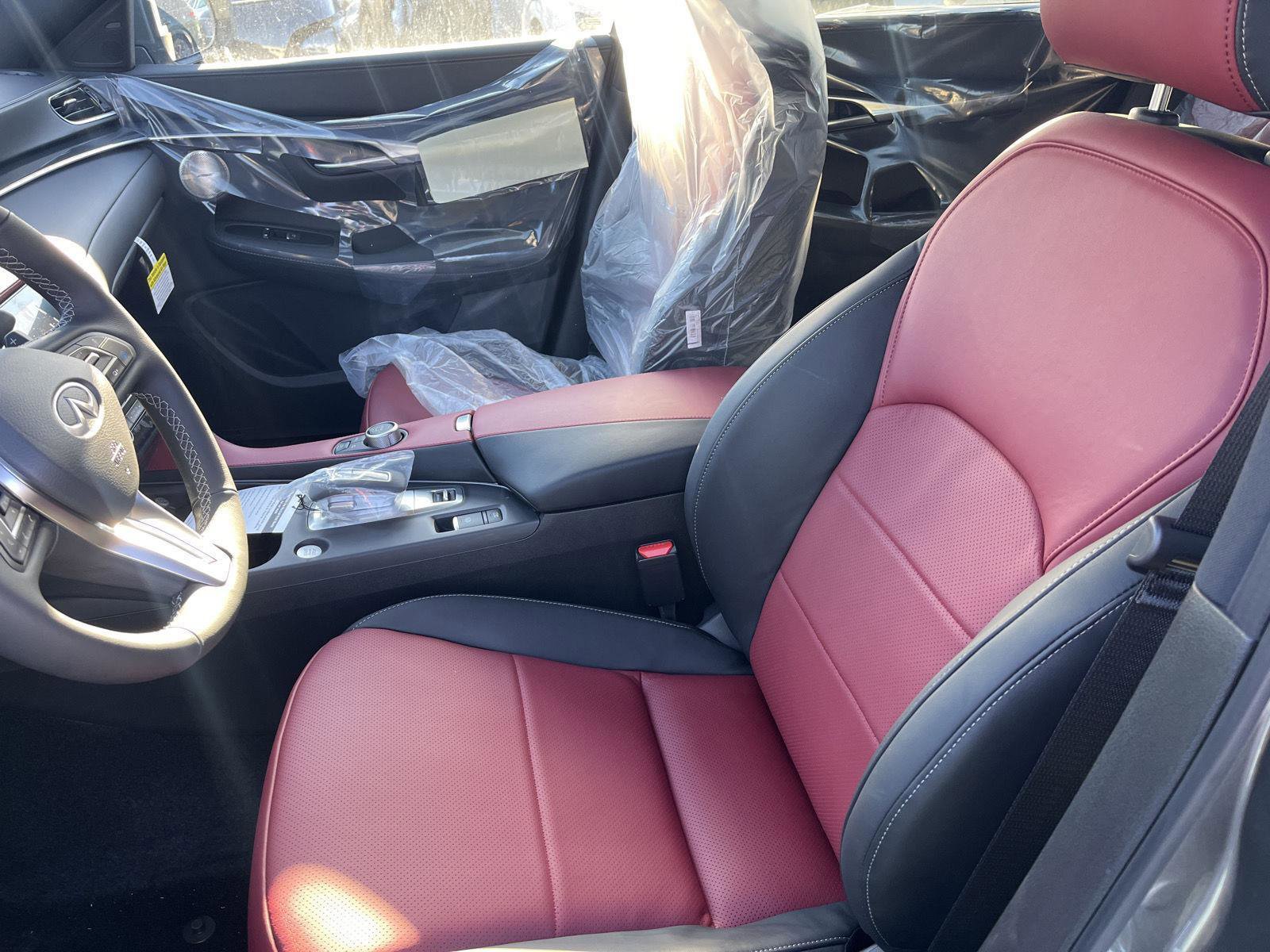 New 2025 INFINITI QX50 Sport image 9