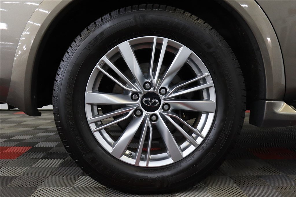 Used 2019 INFINITI QX80 Luxe image 39