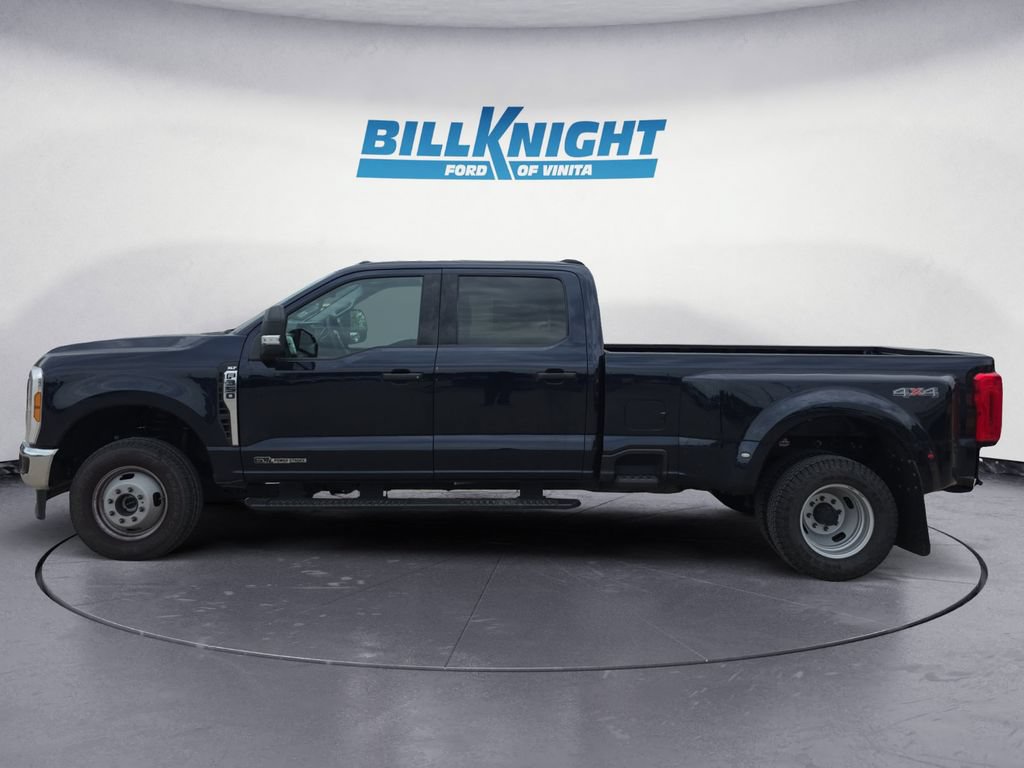 Used 2025 Ford F350 XLT AWD/4WD image 2