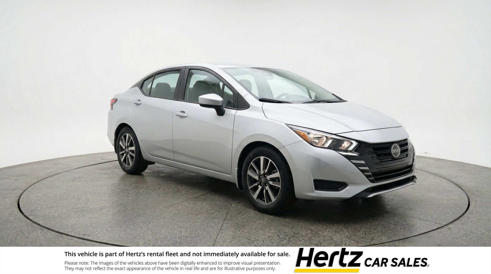 Used 2025 Nissan Versa SV image 1