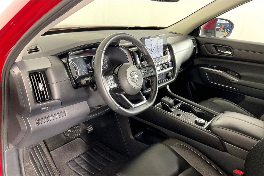 Used 2022 Nissan Pathfinder SL w/ Cargo Package image 18