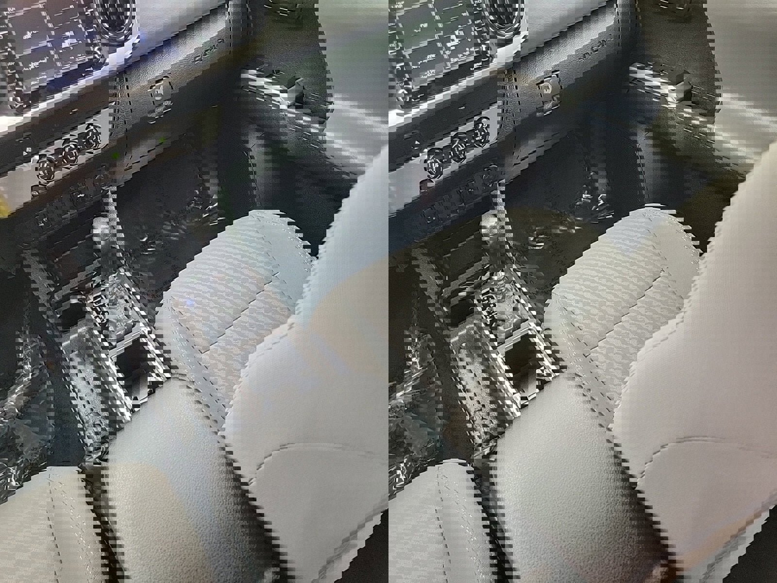 Used 2023 Toyota Tacoma SR image 15