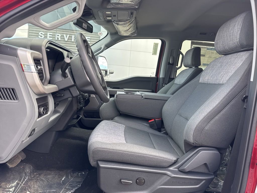 New 2026 Ford F250 XLT w/ XLT Premium Package AWD/4WD image 38