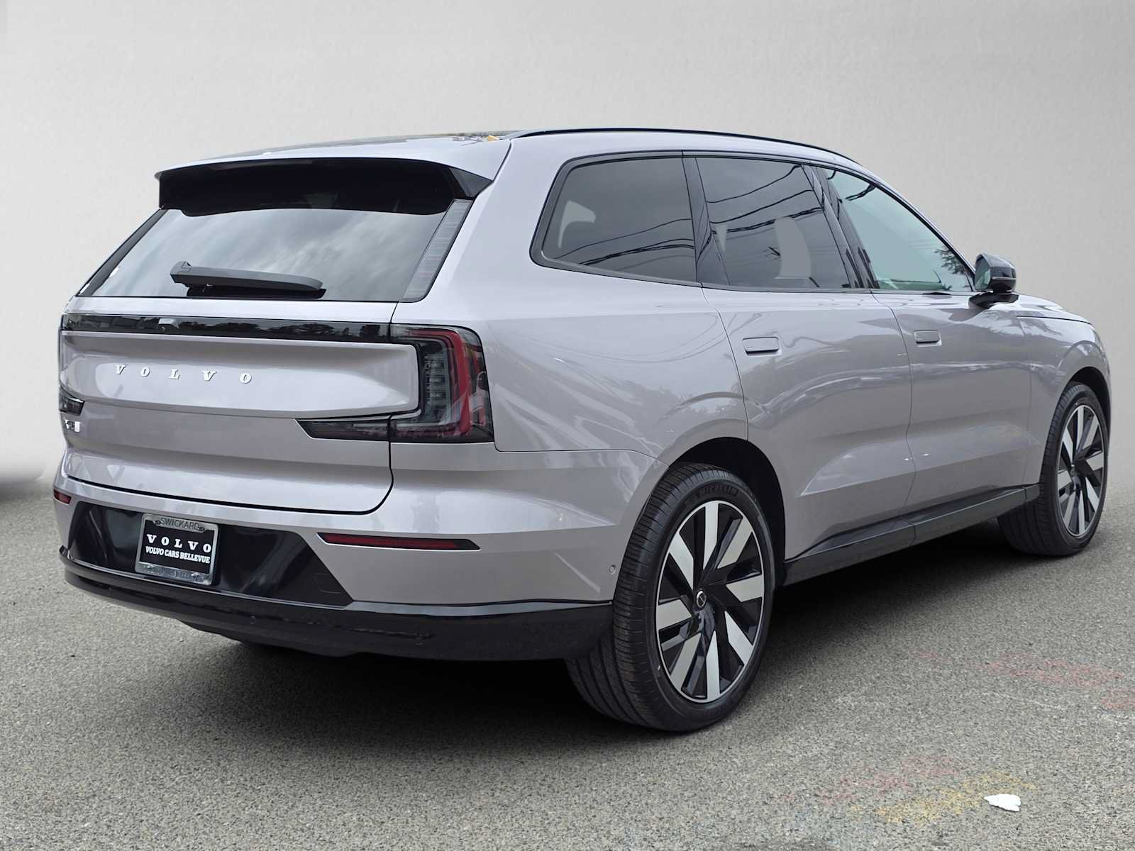 New 2026 Volvo EX90 Ultra AWD/4WD image 3