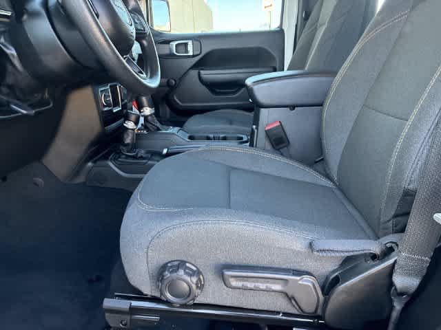 Used 2024 Jeep Wrangler Sport AWD/4WD image 18