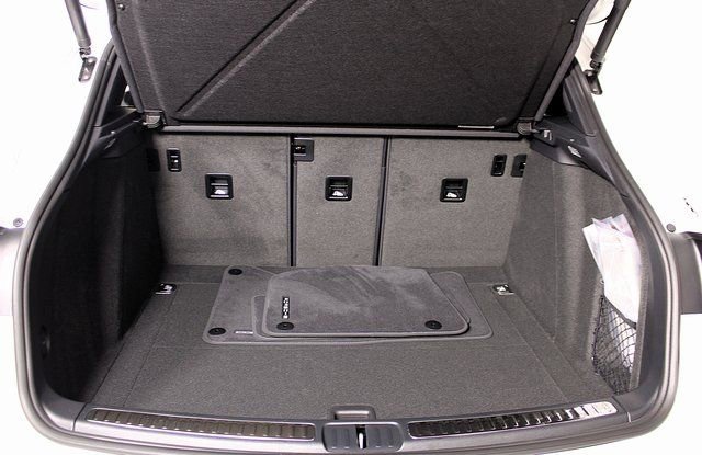 New 2026 Porsche Macan image 23