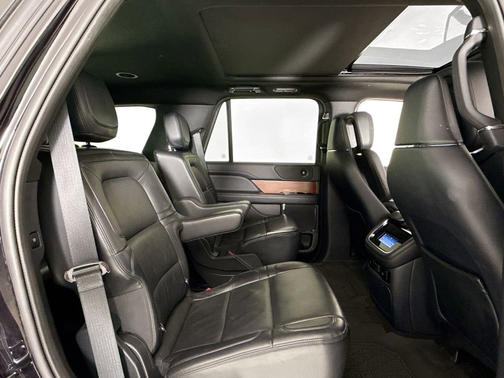 Used 2023 Lincoln Navigator Reserve w/ Monochromatic Package image 15
