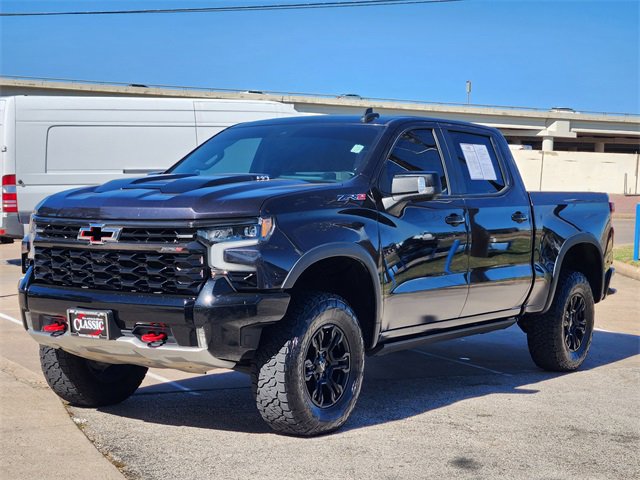 Used 2023 Chevrolet Silverado 1500 ZR2 w/ Technology Package image 3