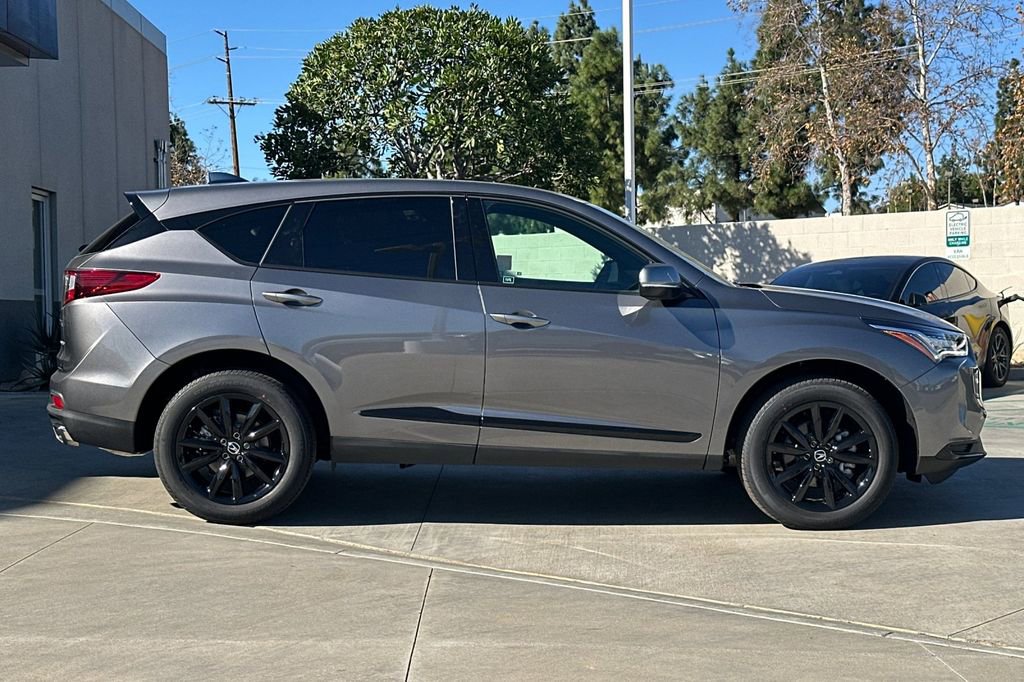 New 2026 Acura RDX SH-AWD image 3