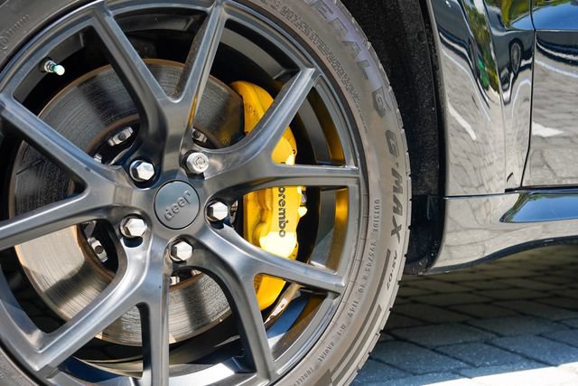 Used 2018 Jeep Grand Cherokee Trackhawk AWD/4WD image 43