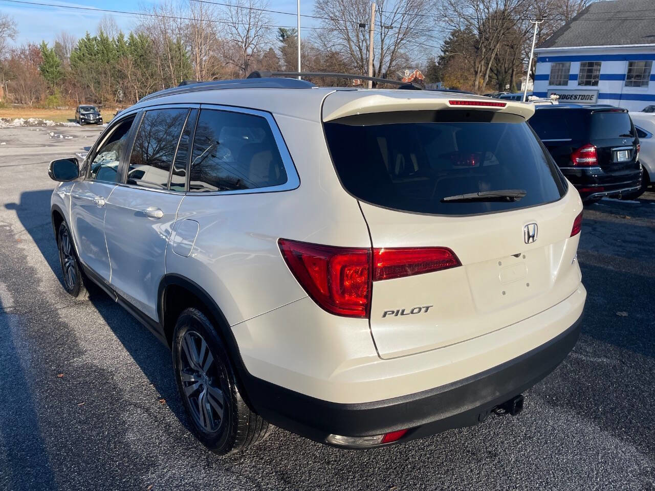 Used 2017 Honda Pilot EX-L image 4