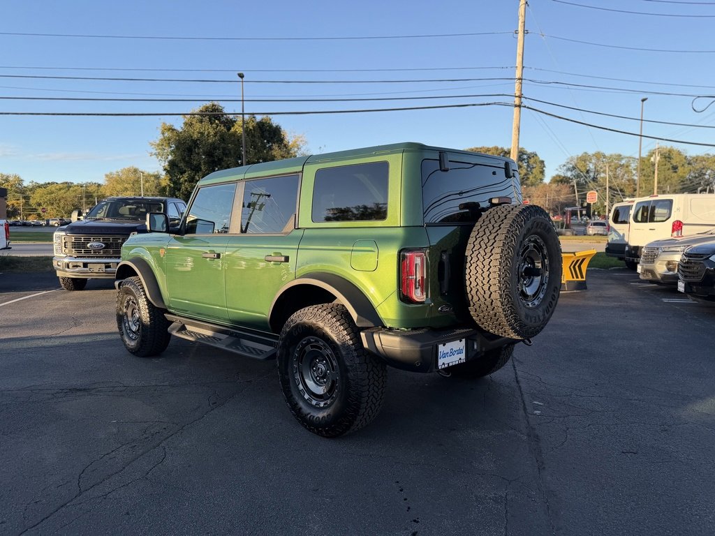 Used 2025 Ford Bronco Badlands image 3