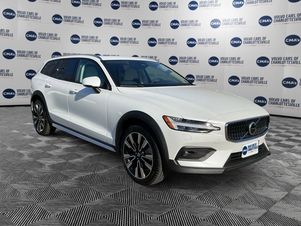 New 2026 Volvo V60 B5 Cross Country Ultra w/ Protection Package Premier image 7