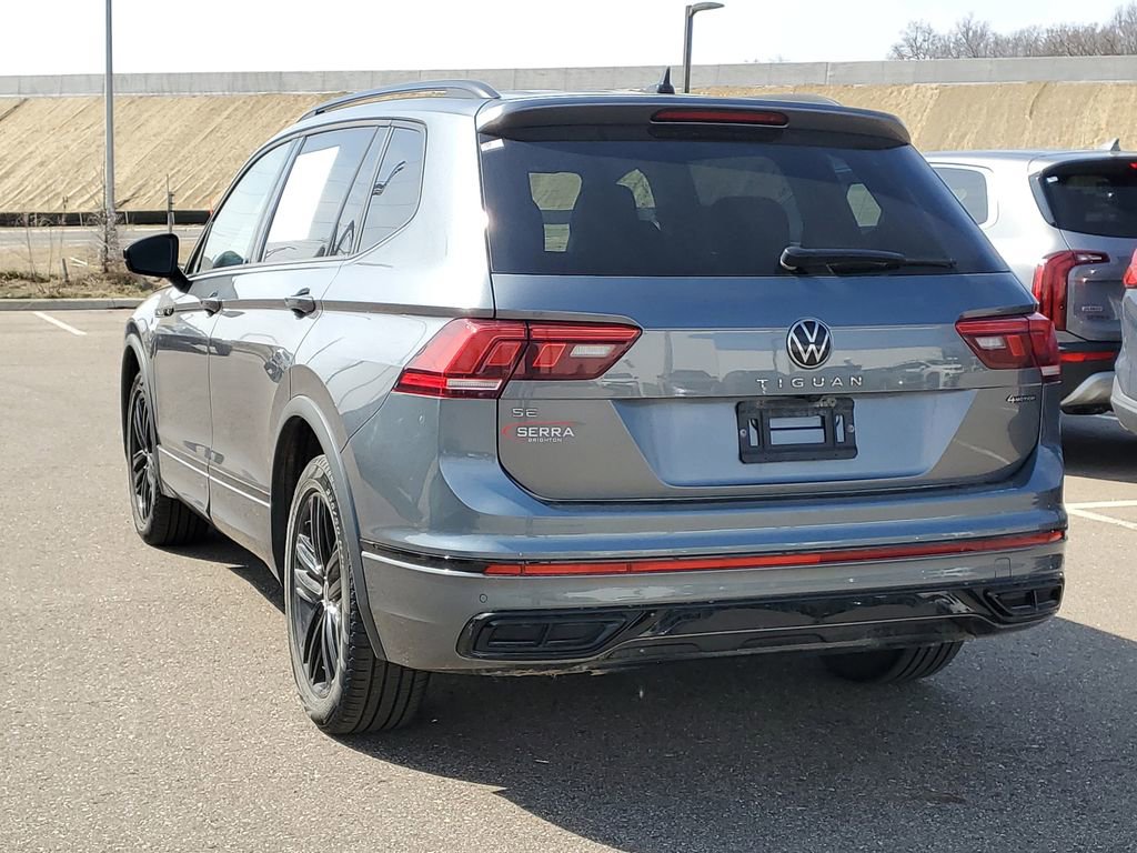 Used 2022 Volkswagen Tiguan SE R-Line image 2