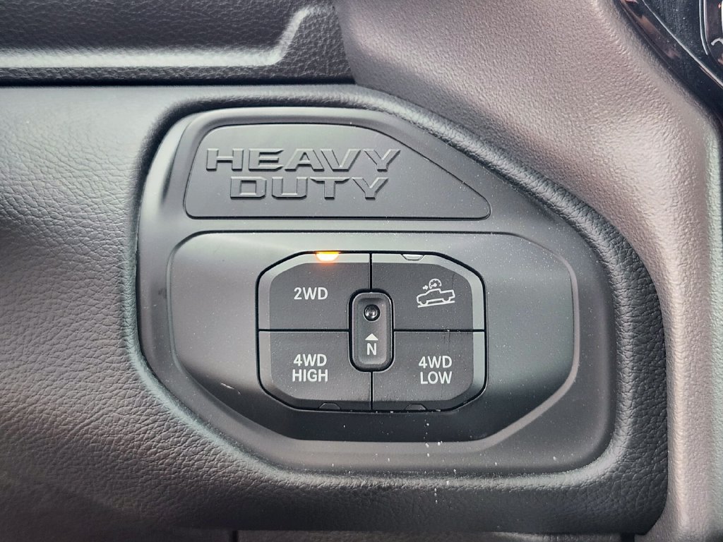 New 2026 RAM 2500 Big Horn AWD/4WD image 25