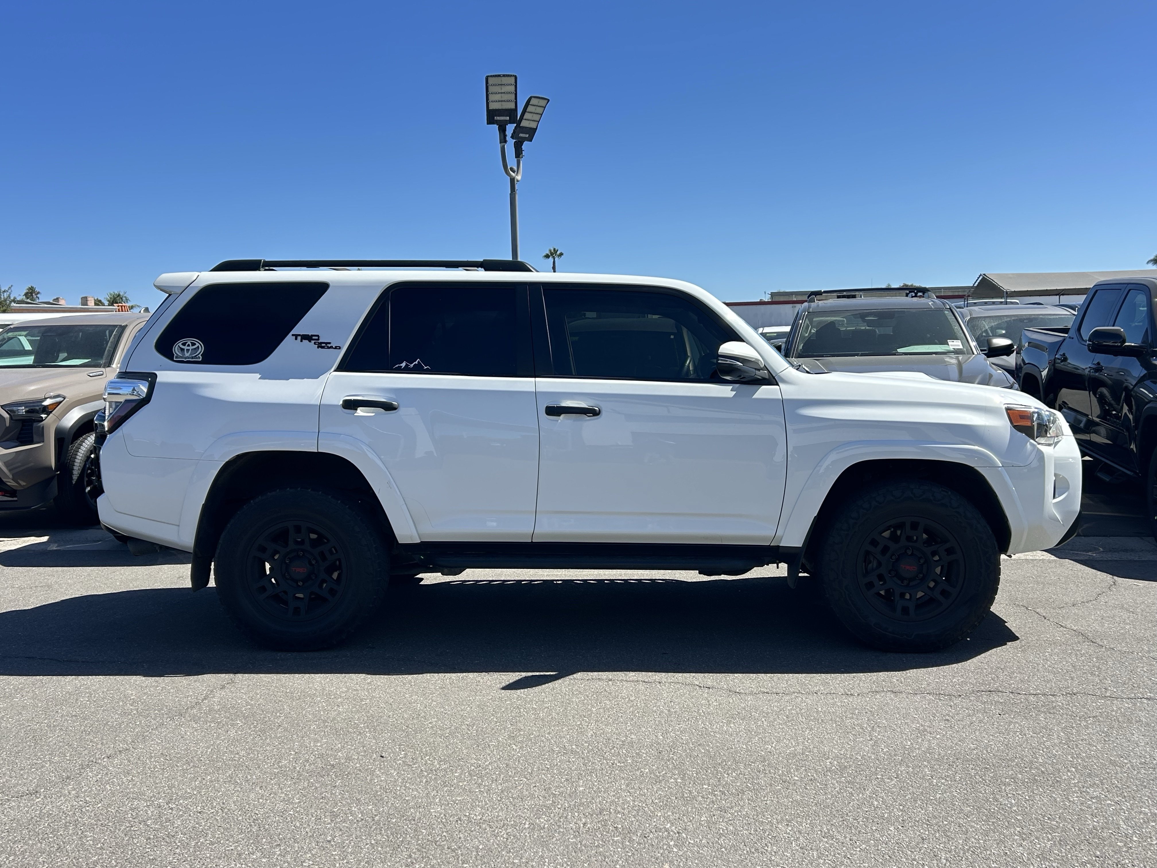 Used 2023 Toyota 4Runner TRD Off-Road Premium w/ Off Road Premium Plus Package AWD/4WD image 2