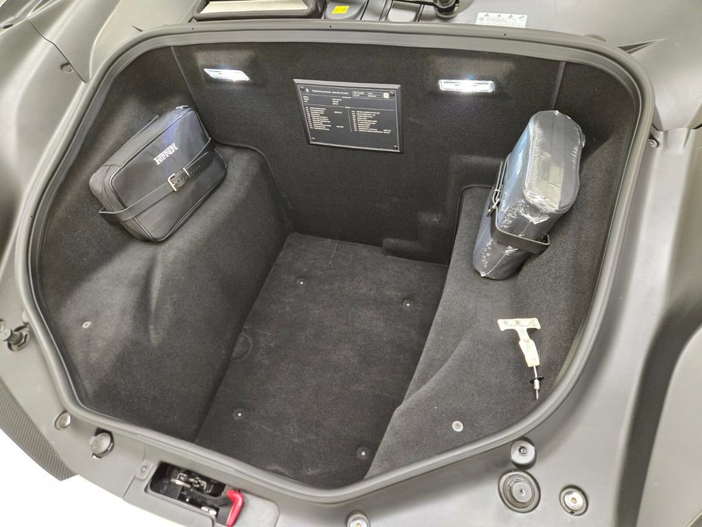 Used 2018 Ferrari 488 Spider image 27