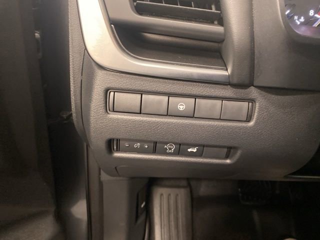 Used 2023 Nissan Rogue SV w/ SV Premium B Package image 19