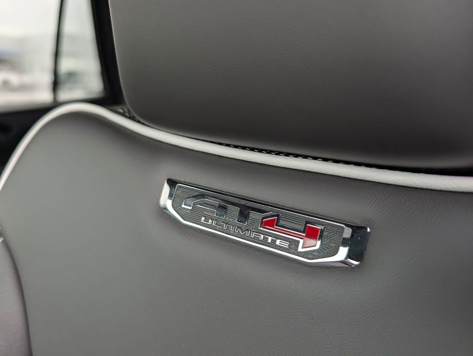 Certified 2025 GMC Yukon AT4 Ultimate w/ LPO, Floor Liner Package image 15