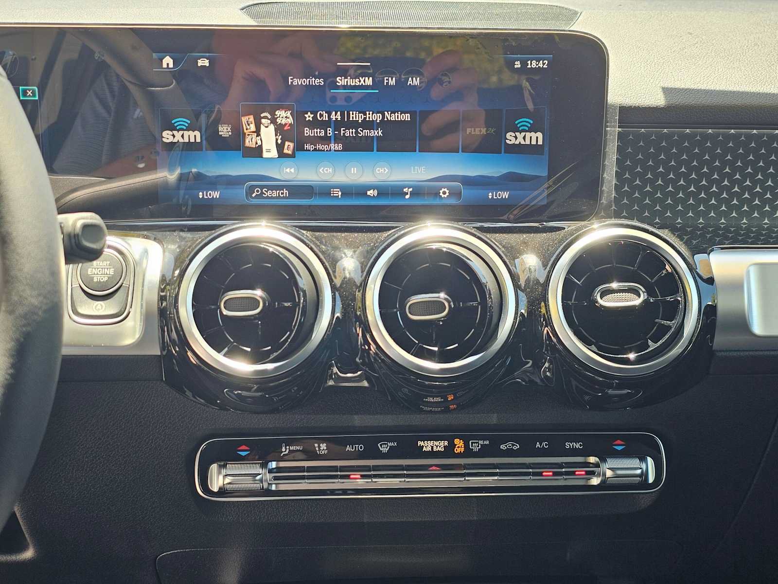 New 2026 Mercedes-Benz GLB 250 image 25